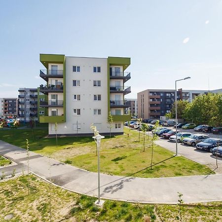 Gorgeous Home At Prima Universitatii Oradea Exterior photo