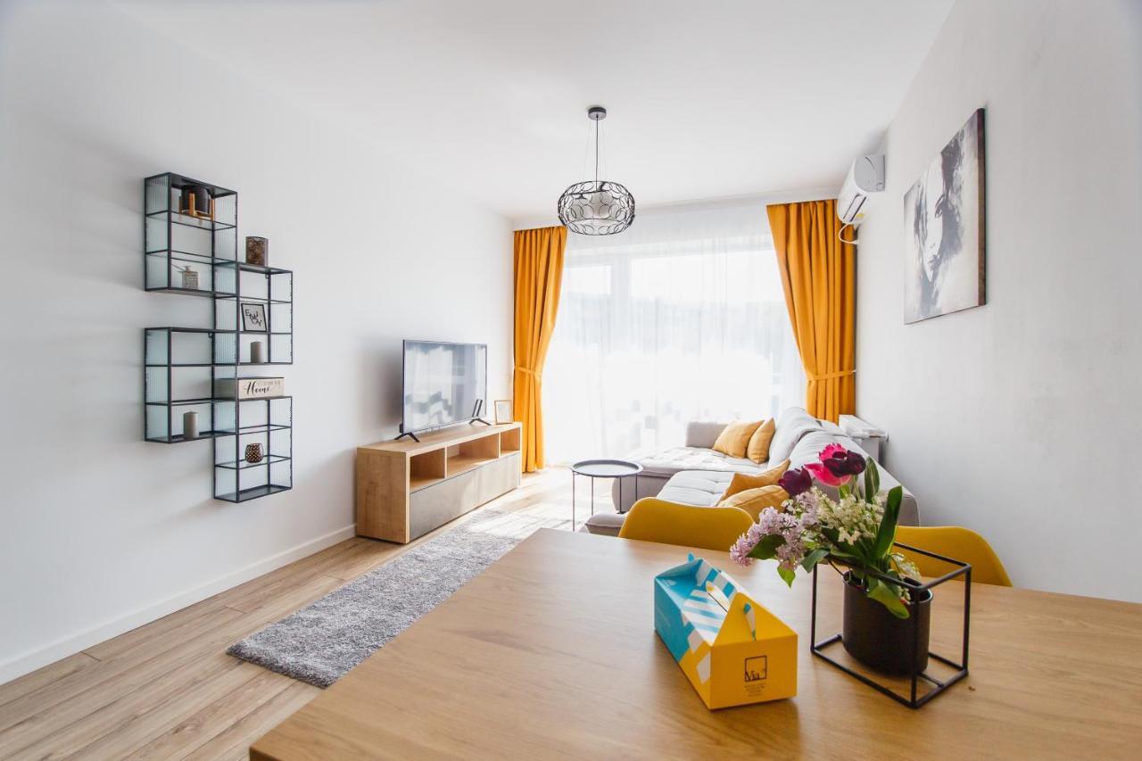 Gorgeous Home At Prima Universitatii Oradea Exterior photo